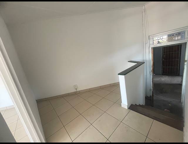 1 BEDROOM APARTMENT TO LET IN SEA VIEW